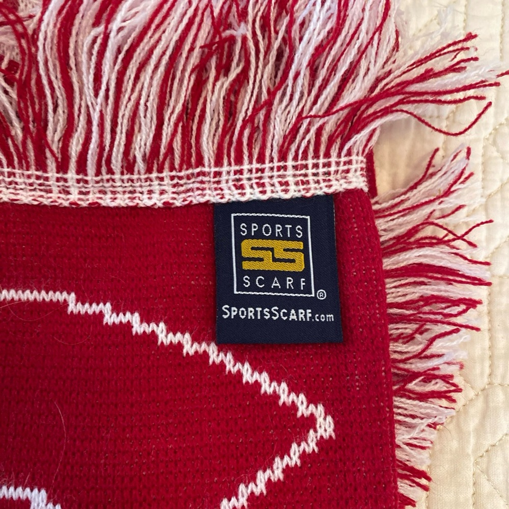 Red Razorback Soccer Scarf 1996-2016 - Picture 13 of 13